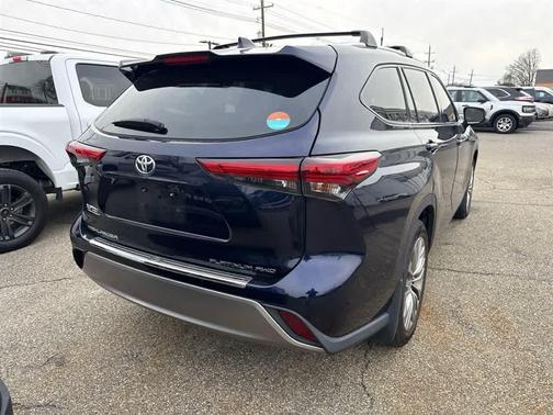 2021 Toyota Highlander Platinum