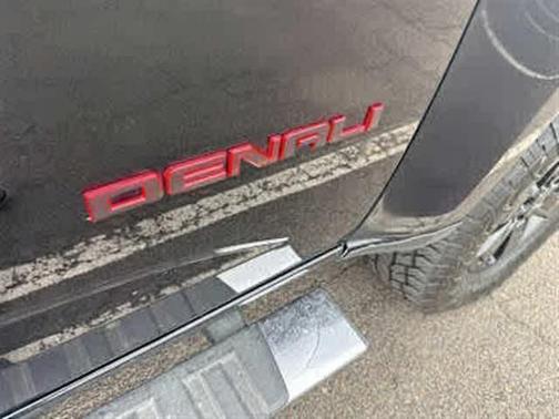 Onyx Black 2017 GMC Canyon Denali