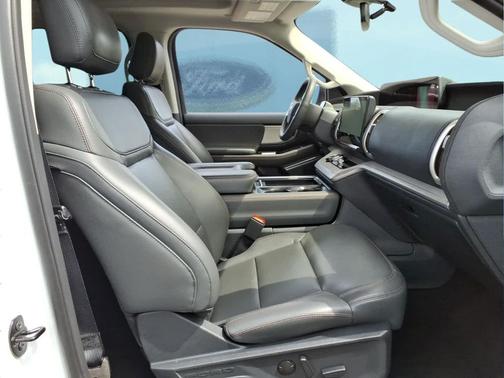 Oxford White 2025 Ford Expedition Max Active 4x4