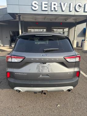 2022 Ford Escape Titanium