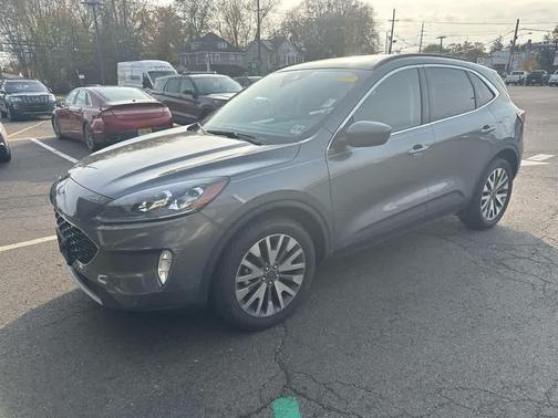 2022 Ford Escape Titanium