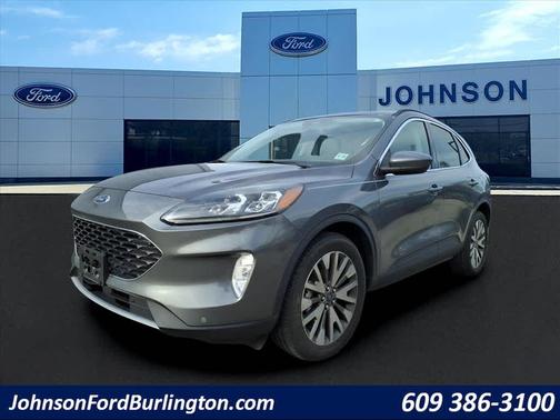 2022 Ford Escape Titanium