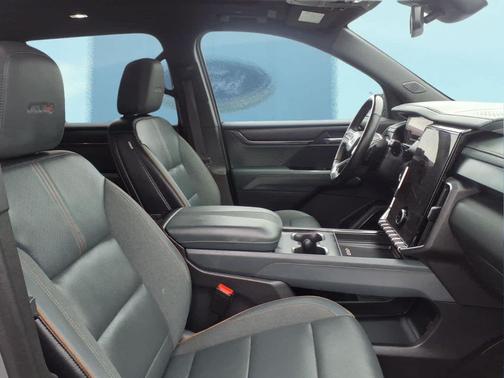 2024 GMC Acadia AWD AT4