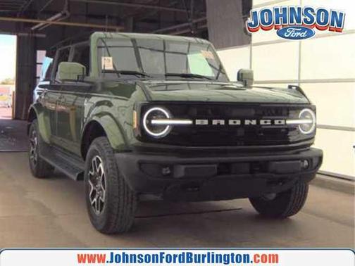 Eruption Green Metallic 2025 Ford Bronco Outer Banks
