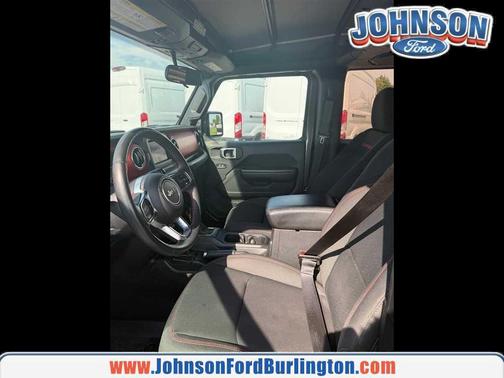 Granite Crystal Metallic Clearcoat 2019 Jeep Wrangler Rubicon