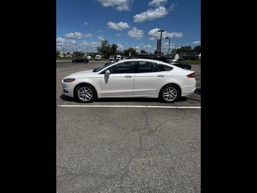 2014 Ford Fusion SE