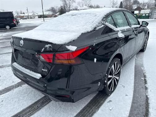 2021 Nissan Altima SR Intelligent AWD