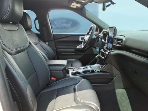 Star White Metallic Tri-Coat 2023 Ford Explorer ST