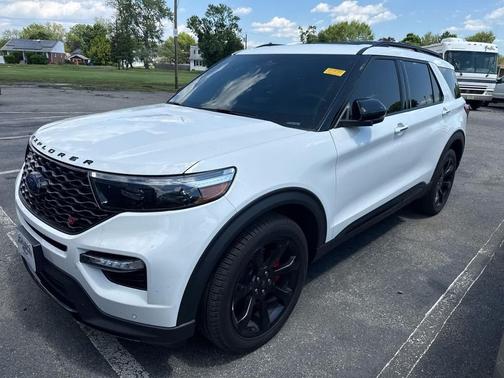 Star White Metallic Tri-Coat 2023 Ford Explorer ST