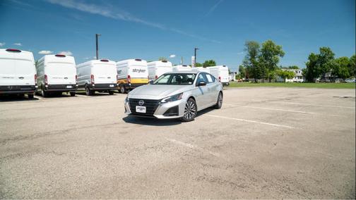 Brilliant Silver Metallic 2024 Nissan Altima 2.5 SV