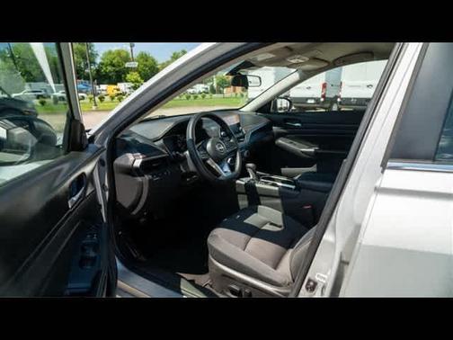 Brilliant Silver Metallic 2024 Nissan Altima 2.5 SV