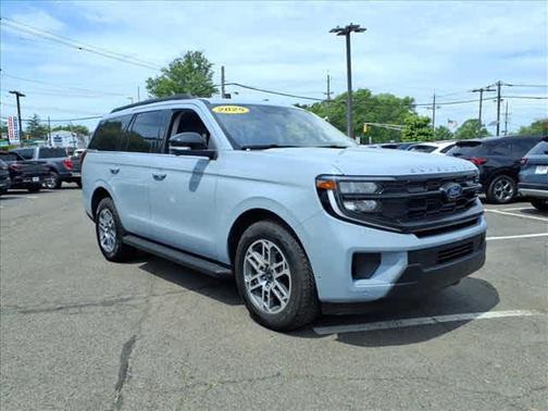 Glacier Gray Metallic TriCoat 2025 Ford Expedition Active