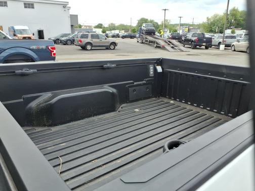White 2022 Toyota Tacoma SR