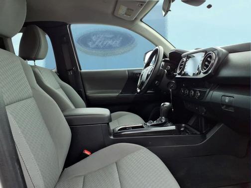 White 2022 Toyota Tacoma SR