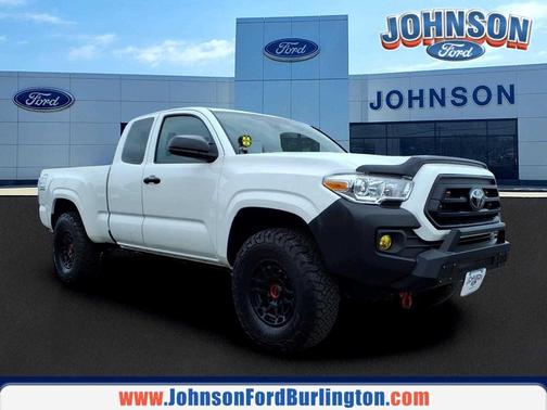 White 2022 Toyota Tacoma SR