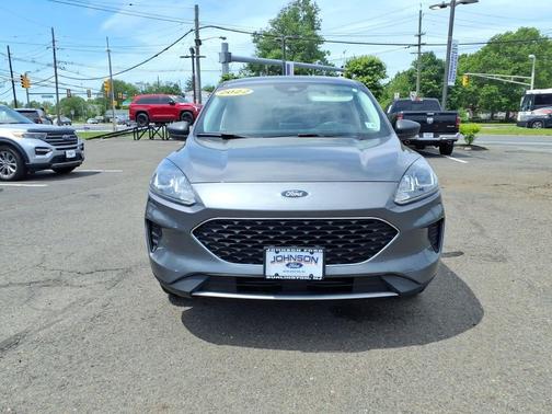 Carbonized Gray Metallic 2022 Ford Escape SE