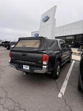 2016 Toyota Tacoma SR5