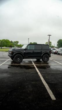 Shadow Black 2025 Ford Bronco Outer Banks