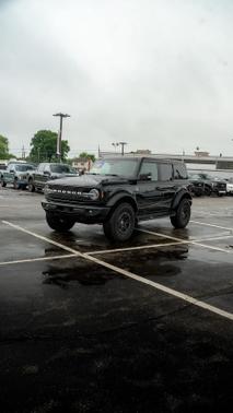 Shadow Black 2025 Ford Bronco Outer Banks