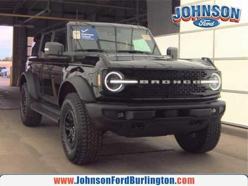Shadow Black 2025 Ford Bronco Outer Banks