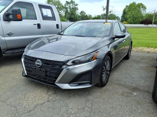Gun Metallic 2023 Nissan Altima 2.5 SV