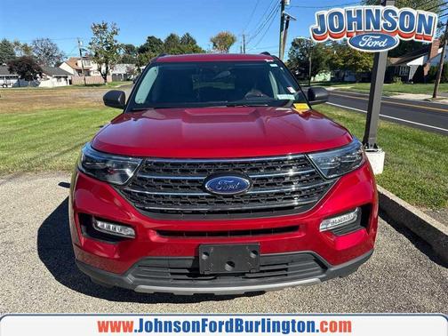 Rapid Red Metallic Tinted Clearcoat 2023 Ford Explorer XLT