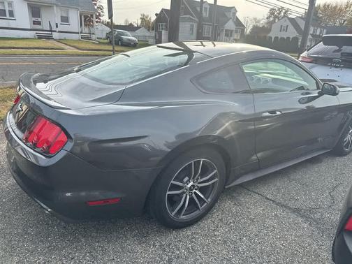 2017 Ford Mustang EcoBoost