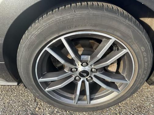 2017 Ford Mustang EcoBoost