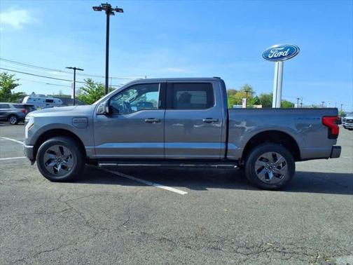 2023 Ford F-150 Lightning LARIAT