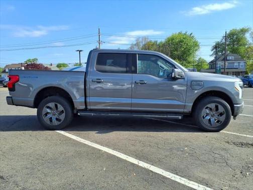 2023 Ford F-150 Lightning LARIAT