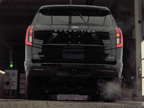 2025 Ford Expedition Max Active 4x4