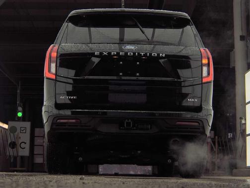 2025 Ford Expedition Max Active 4x4