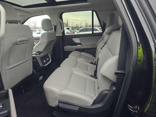 2025 Ford Expedition Max Active 4x4