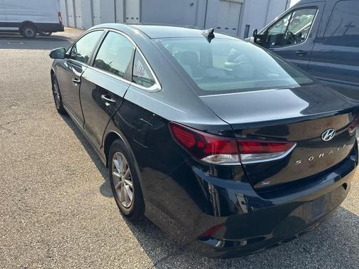 2018 Hyundai SONATA SE