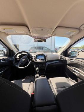 Ingot Silver Metallic 2019 Ford Escape SE