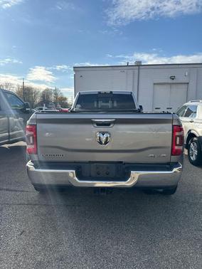 2019 RAM 3500 Laramie Crew Cab 4x4 8' Box