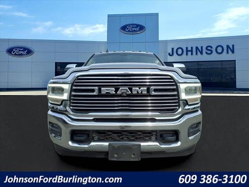 2019 RAM 3500 Laramie Crew Cab 4x4 8' Box