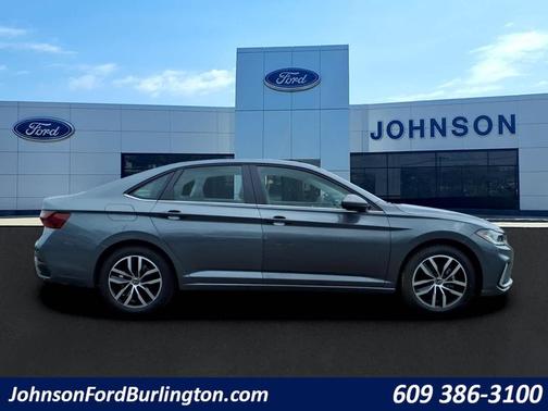 Platinum Gray Metallic 2025 Volkswagen Jetta 1.5T SE