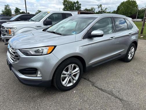 Iconic Silver Metallic 2020 Ford Edge SEL