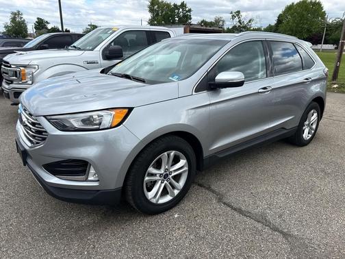 Iconic Silver Metallic 2020 Ford Edge SEL