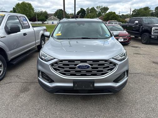 Iconic Silver Metallic 2020 Ford Edge SEL