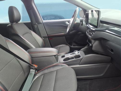 Iconic Silver Metallic 2023 Ford Escape ST-Line