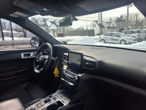 2022 Ford Explorer ST-Line