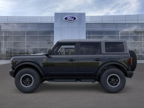 Shadow Black 2026 Ford Bronco Badlands