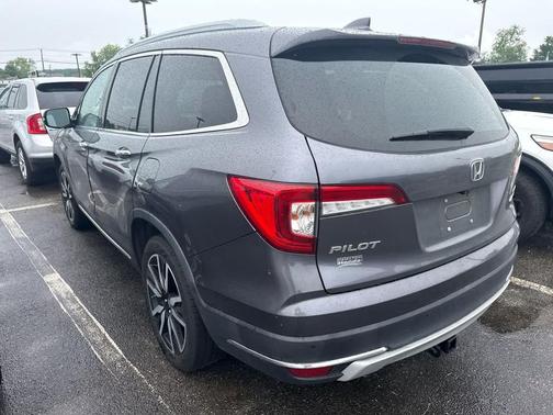 Modern Steel Metallic 2019 Honda Pilot Touring 8-Passenger