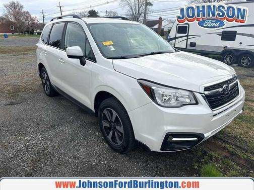 Crystal White Pearl 2017 Subaru Forester 2.5i Premium
