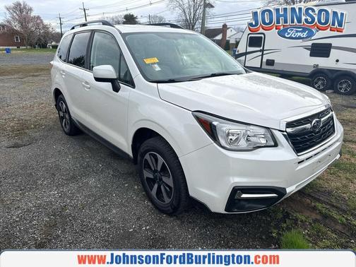 Crystal White Pearl 2017 Subaru Forester 2.5i Premium