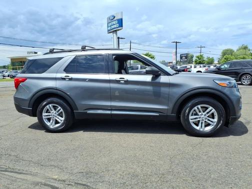 Carbonized Gray Metallic 2022 Ford Explorer XLT