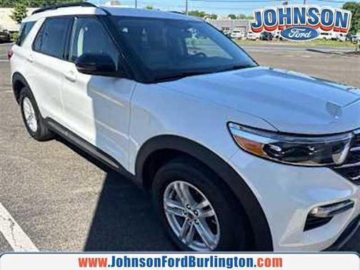 Star White Metallic Tri-Coat 2023 Ford Explorer XLT