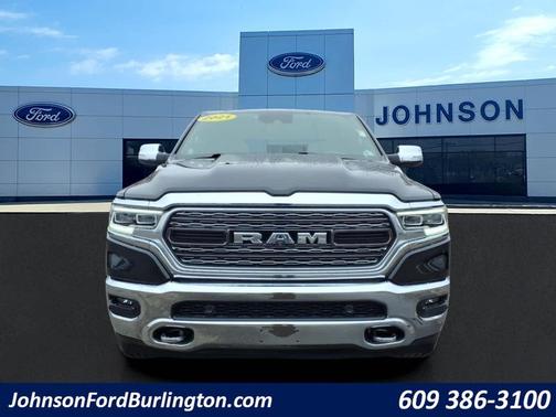 Diamond Black Crystal Pearlcoat 2021 RAM 1500 Limited